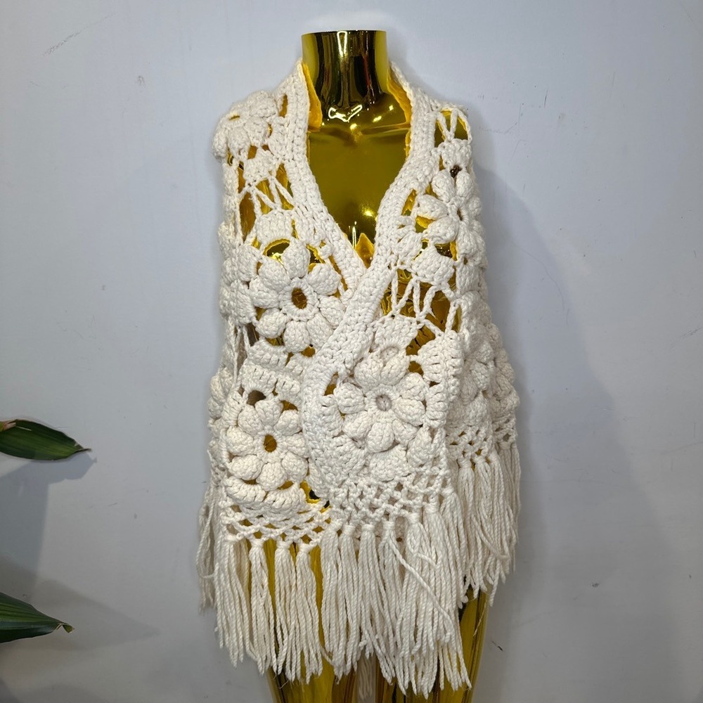 Granny Handmade Crochet Floral Daisy Triangle Shawl Wrap Fringe Ivory Boho Cream